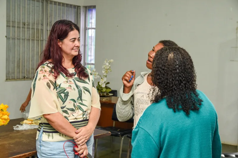 Prefeitura de Teixeira de Freitas realizou reunião com feirantes para ouvir demandas e buscar melhorias nas feiras livres