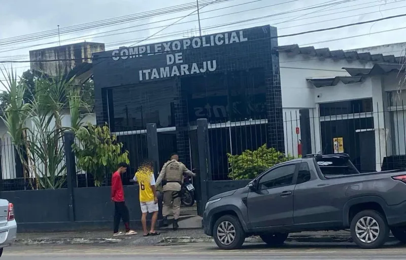 Homem é preso e menor apreendido por tráfico de drogas em Itamaraju