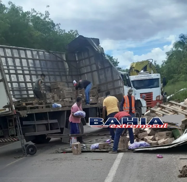 Manicure de Itabatã morre em acidente na BR 101, próximo a Casa Salvador no município de Nova Viçosa
