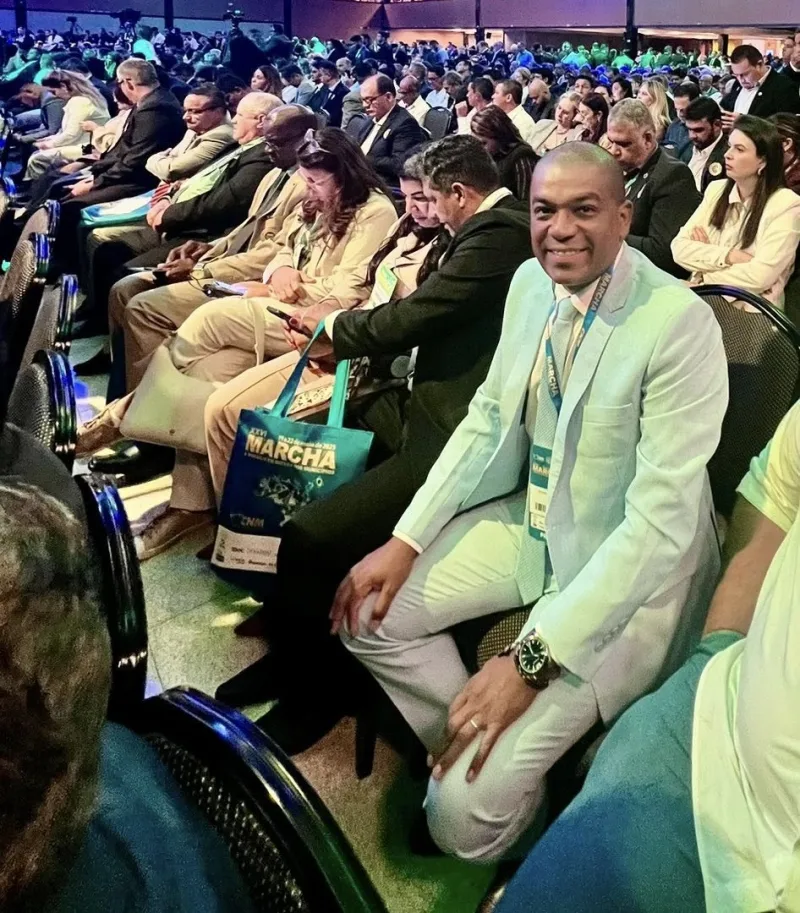 Prefeito de Prado, Gilvan Produções, participa da Marcha dos Prefeitos em Brasília