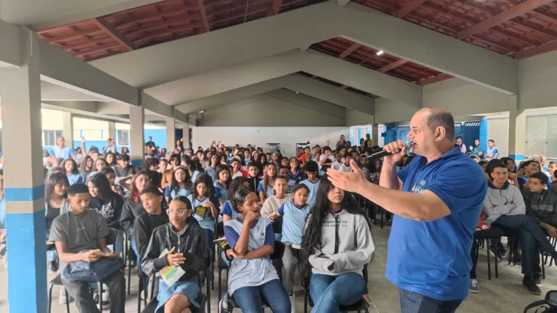 Maio Amarelo mobiliza escolas de Itamaraju por um trânsito mais seguro