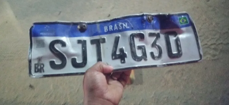 Vídeo – Gari morre atropelado por carro em alta velocidade na cidade de Itamaraju