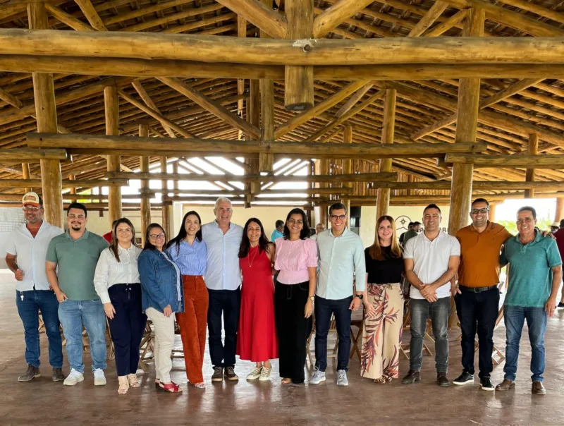 Prefeito Beto Pinto recebe presidente da Cerb em roda de conversa sobre barragem em Medeiros Neto
