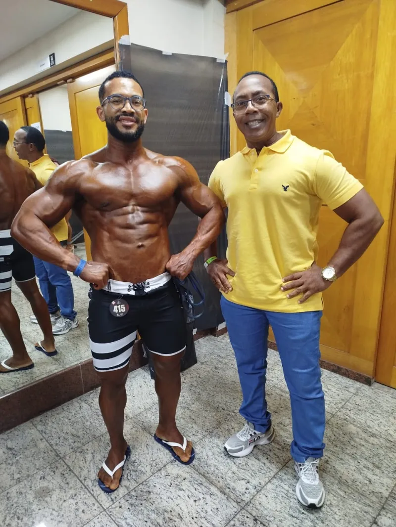 Atletas do Extremo Sul da Bahia se destacam em competição nacional de fisiculturismo no Espírito Santo