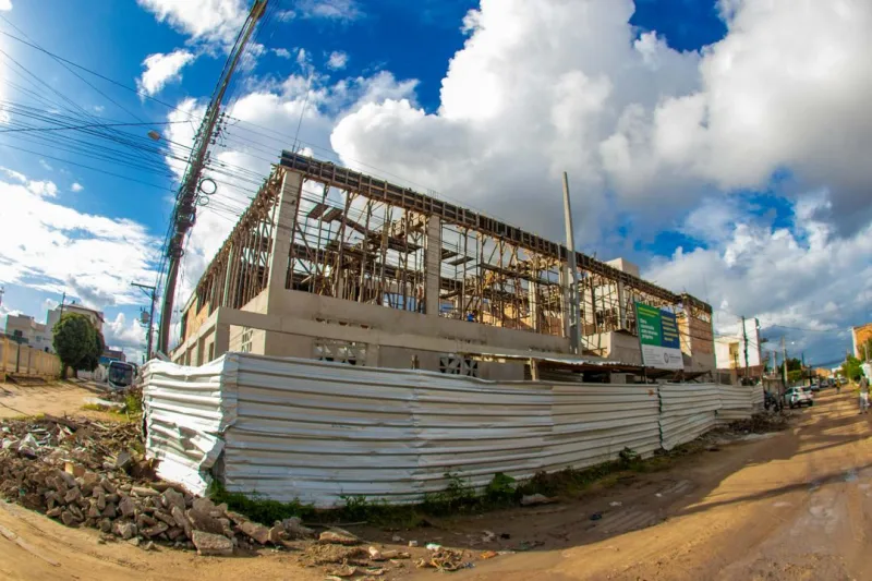 Obra da Nova Escola Municipal Recreio avança no bairro Bela Vista em Teixeira de Freitas