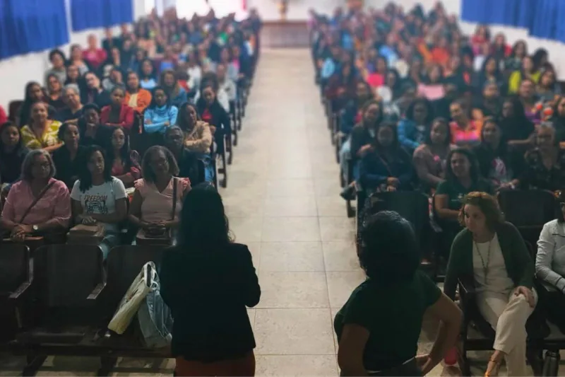Prefeitura de Teixeira de Freitas investe em formação para a inclusão de estudantes com TEA