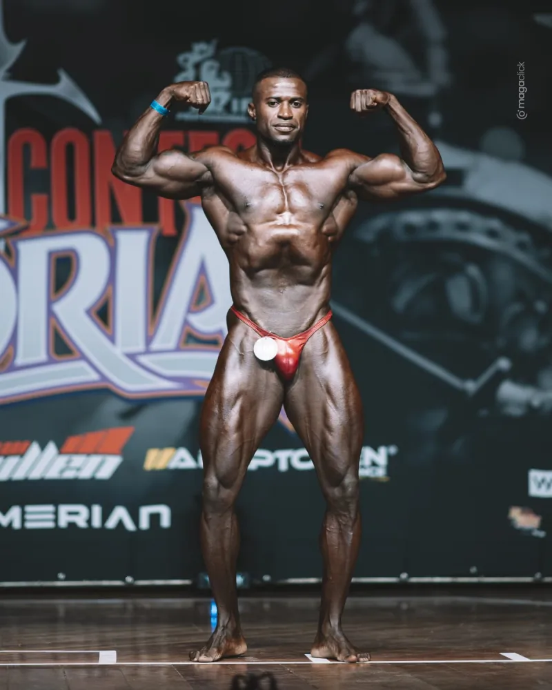 Atleta de Nova Viçosa- BA, participa do MUSCLE CONTEST Vitória ES 2025