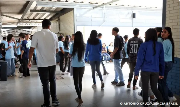 Nascidos em novembro e dezembro recebem hoje parcela do Pé-de-Meia