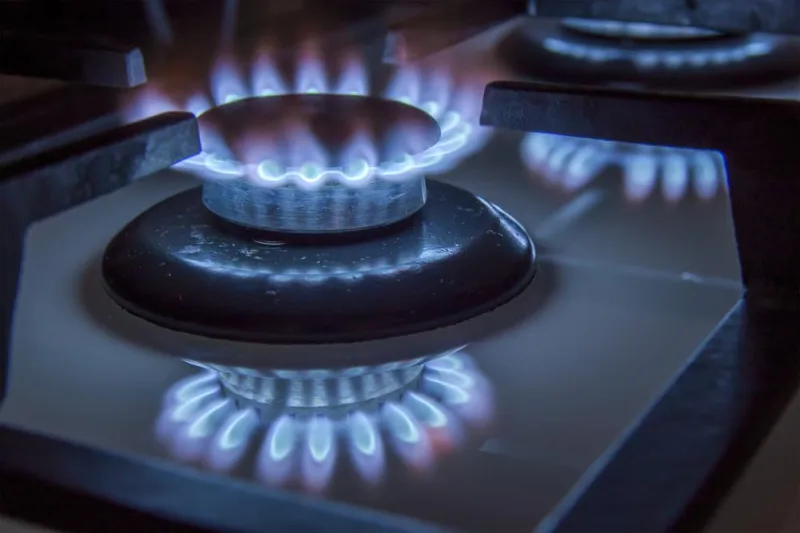 Gás de cozinha mais barato: Acelen reduz preço para distribuidoras