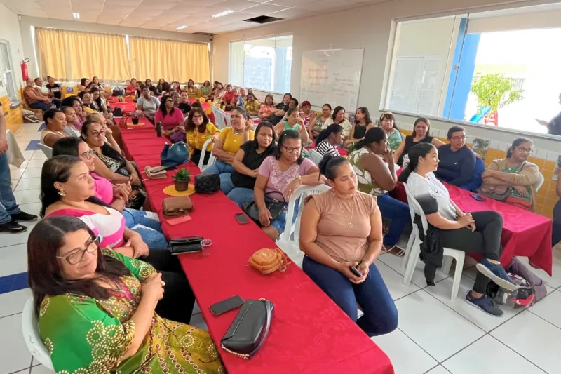 Formação de Merendeiras reforça compromisso da Prefeitura com a qualidade da alimentação escolar em Teixeira de Freitas