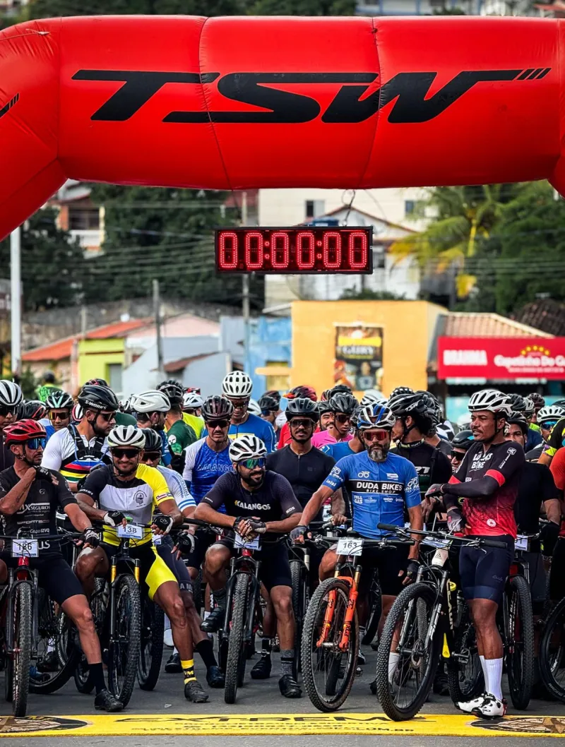Prefeitura de Medeiros Neto e Kalangos do pedal realizam o 1º MTB com grande sucesso