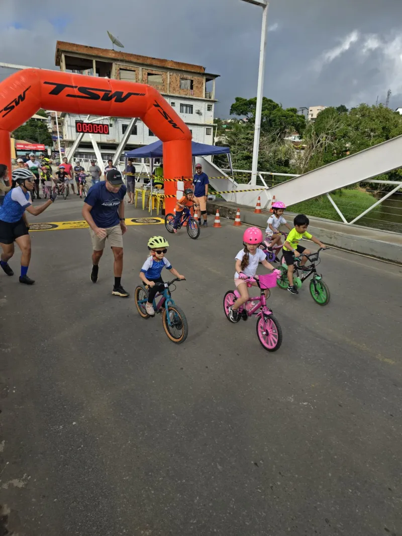 Prefeitura de Medeiros Neto e Kalangos do pedal realizam o 1º MTB com grande sucesso