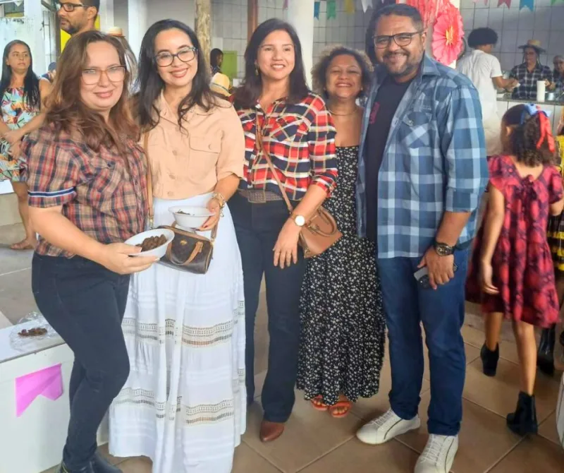 Escolas de Teixeira de Freitas celebram a cultura nordestina em festas juninas animadas