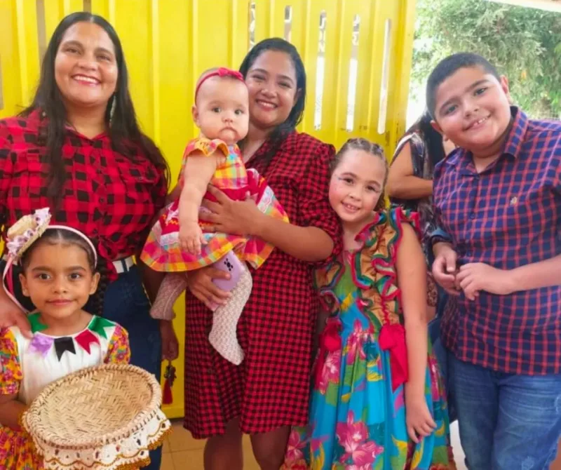 Escolas de Teixeira de Freitas celebram a cultura nordestina em festas juninas animadas