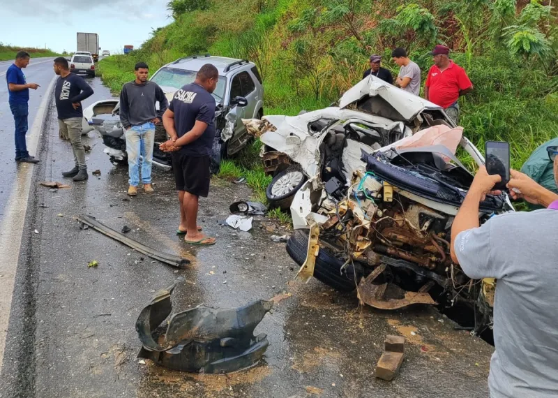 Ex-vereador Ivan Lacerda e o filho morrem em trágico acidente na BR-101, em Itamaraju