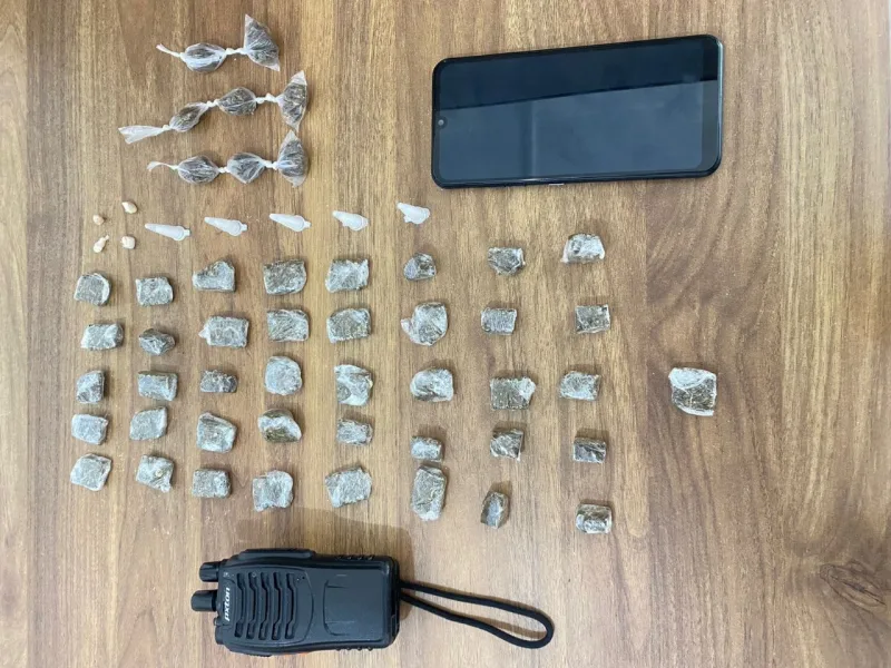 Polícia Militar apreende drogas e prende suspeitos durante rondas em Porto Seguro e Santa Cruz Cabrália