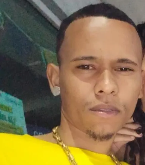 Homem é executado a tiros dentro de loja de conveniência em Eunápolis