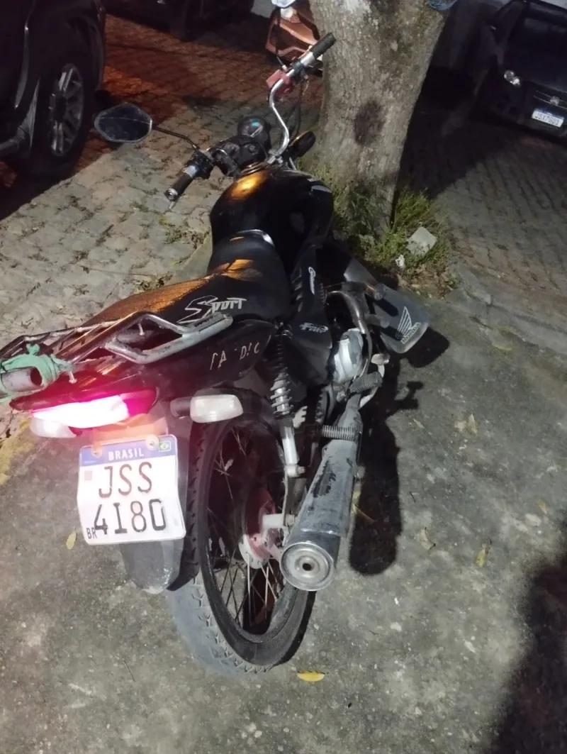 Polícia Militar recupera motocicleta furtada em Teixeira de Freitas