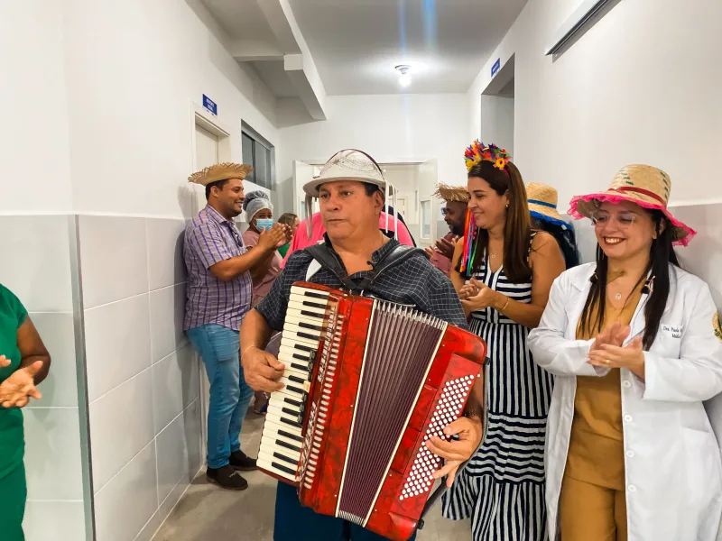 Forró no Hospital: Ação junina leva alegria e humanização aos pacientes e profissionais de saúde em Prado