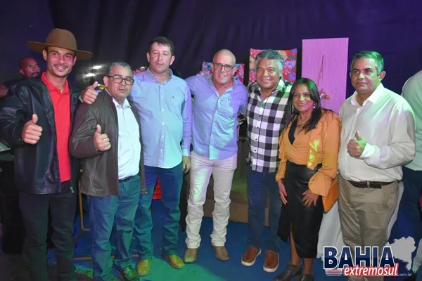 Recorde de público e presença política marcam segunda noite do 1º Arraiá Pé da Pedra de Lajedão