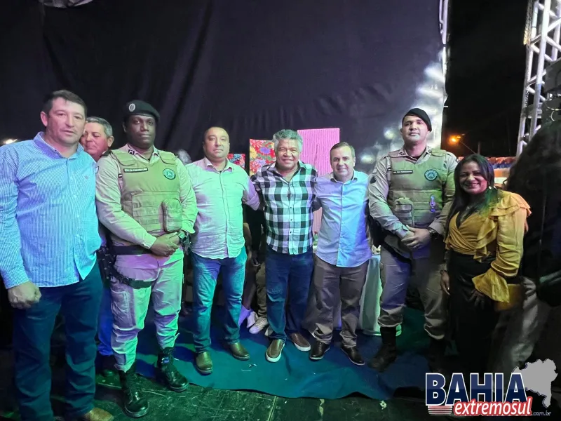 Recorde de público e presença política marcam segunda noite do 1º Arraiá Pé da Pedra de Lajedão