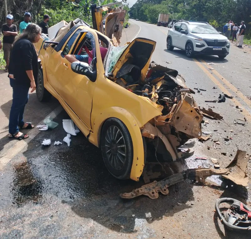 Tragédia na BR-101: Quatro pessoas morrem em grave acidente próximo ao trevo de Mascote