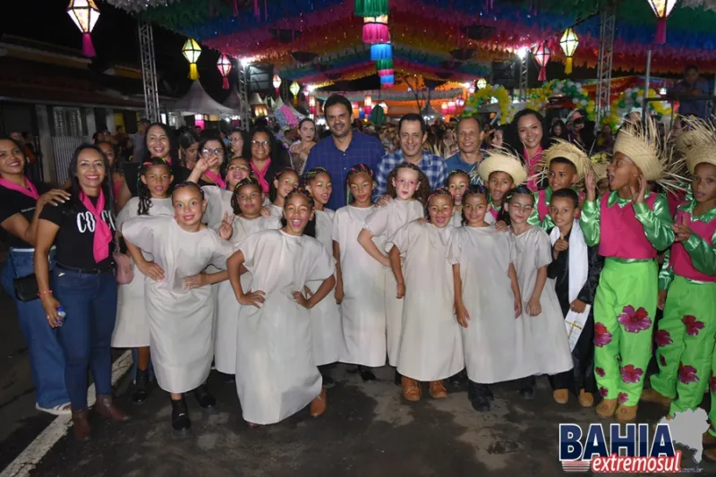 Concurso de Quadrilhas abre em grande estilo o 31º Arraiá da Curindiba e emociona Vereda