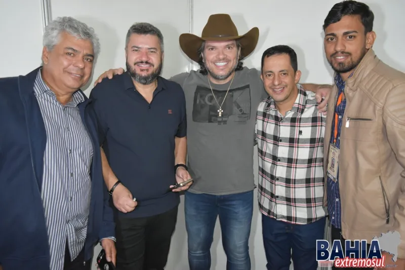 31º Arraiá da Curindiba: Segunda noite de shows aquece Vereda apesar do frio com grandes atrações