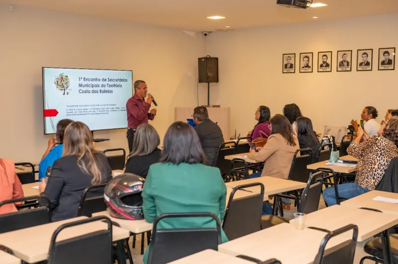 Teixeira de Freitas recebe secretários de Educação da Costa das Baleias para encontro regional