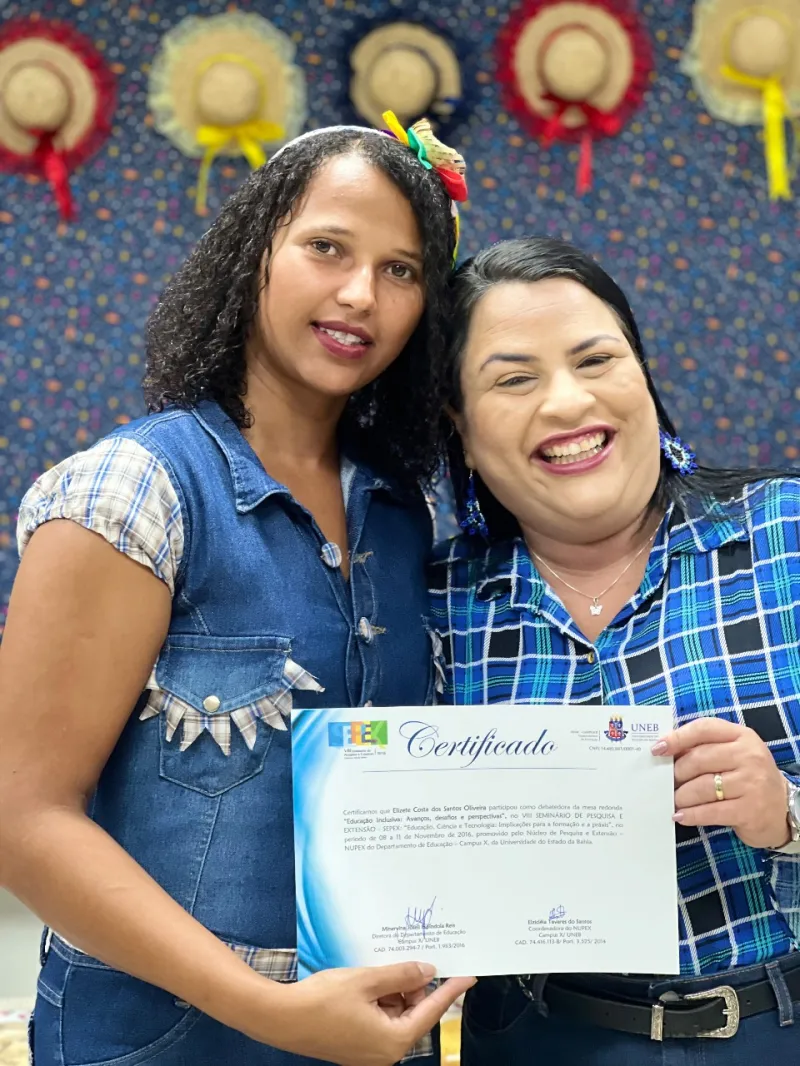 Teixeira de Freitas amplia inclusão com conclusão de Curso de Libras para Educadores