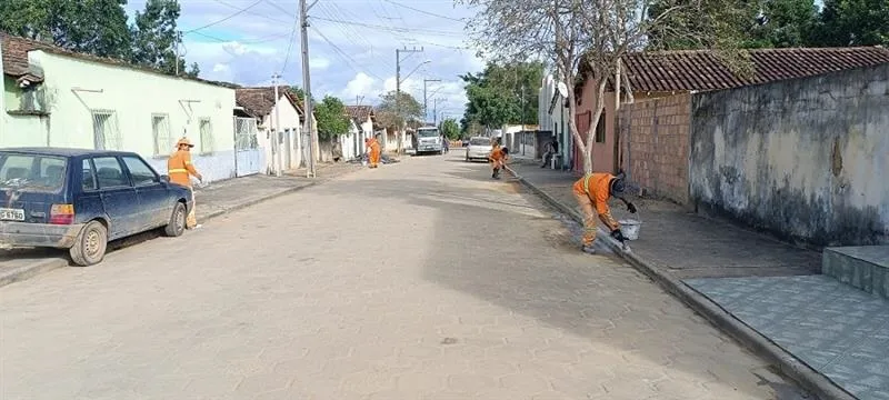 Vila Portela recebe ações de limpeza e manutenção da Prefeitura de Ibirapuã