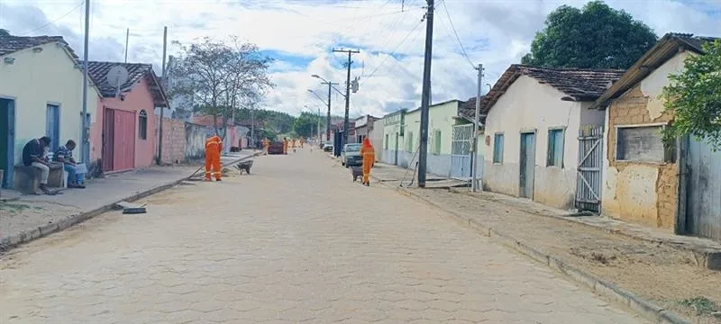 Vila Portela recebe ações de limpeza e manutenção da Prefeitura de Ibirapuã