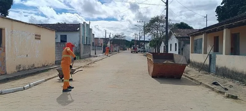 Vila Portela recebe ações de limpeza e manutenção da Prefeitura de Ibirapuã