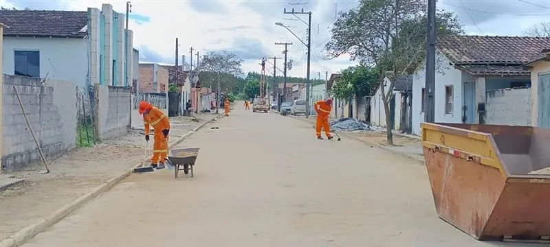 Vila Portela recebe ações de limpeza e manutenção da Prefeitura de Ibirapuã