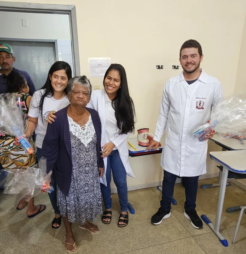 Prefeitura de Medeiros Neto realiza palestra sobre higiene bucal no CAPS