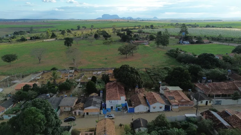Prefeito Tonzinho entrega PSF revitalizado em Vila Betinho e reforçando compromisso com a saúde de Lajedão