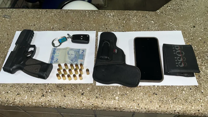 Polícia Militar prende homem com pistola 9mm em Teixeira de Freitas
