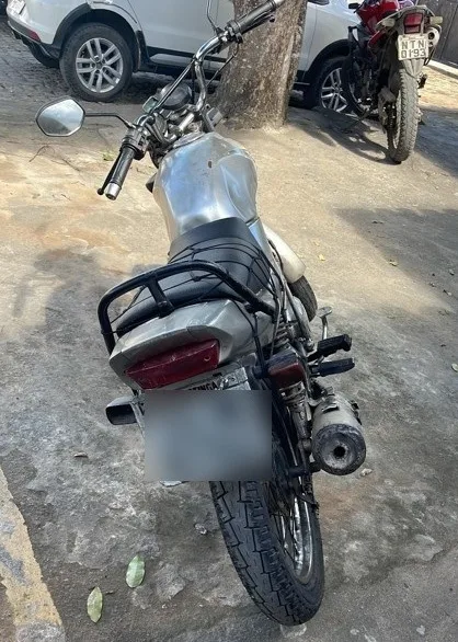 Polícia Militar prende em Teixeira de Freitas quatro suspeitos de roubo em Itamaraju; um simulacro de arma de fogo foi apreendido