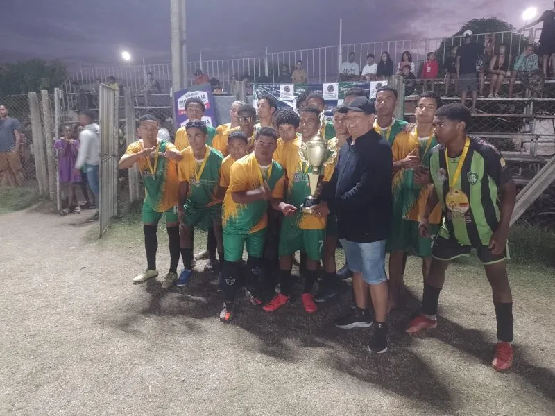 Após 4 dias de disputas, Itabatã Cup de futebol encerra neste domingo (20), com entrega de premiações a jovens atletas
