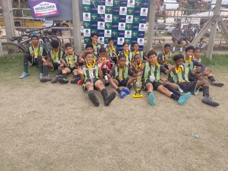 Após 4 dias de disputas, Itabatã Cup de futebol encerra neste domingo (20), com entrega de premiações a jovens atletas