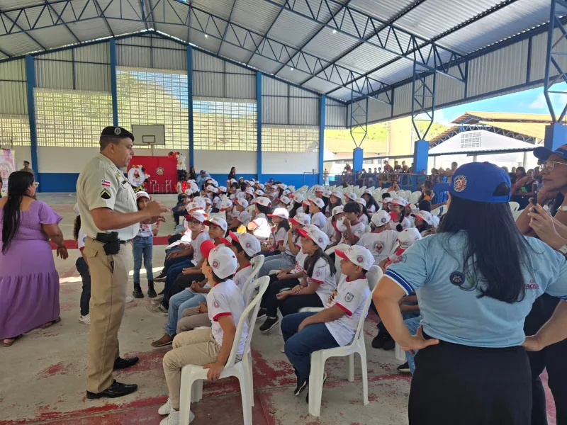 PMBA promove formatura do PROERD na Escola Cecília Meireles em Jucuruçu