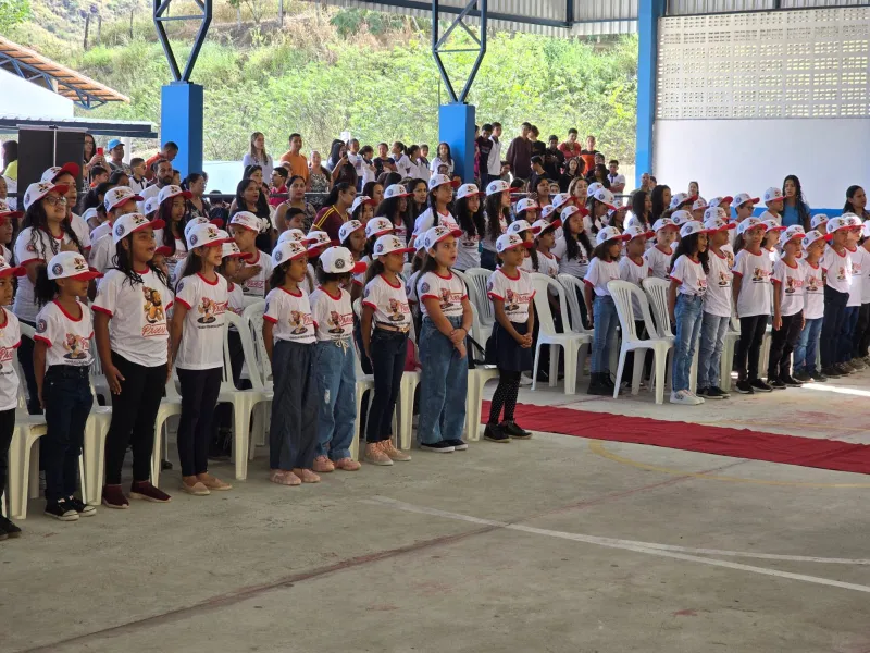PMBA promove formatura do PROERD na Escola Cecília Meireles em Jucuruçu