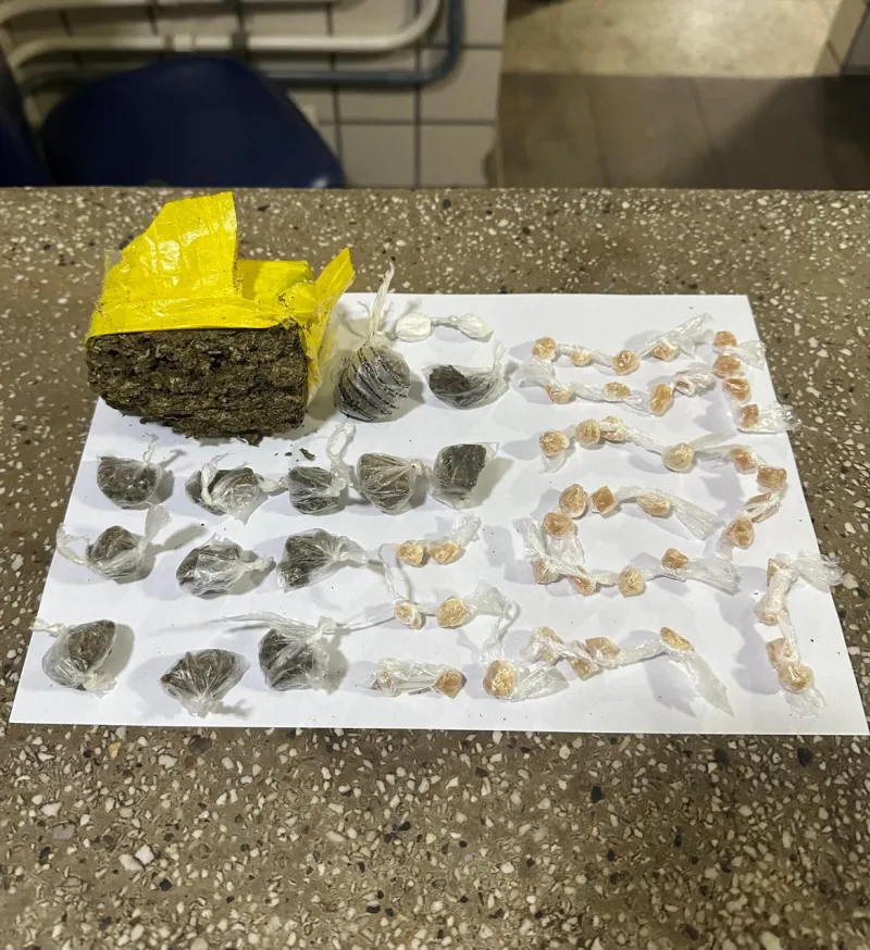 Polícia Militar apreende drogas na estrada do aterro sanitário em Teixeira de Freitas 