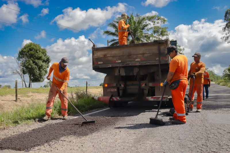 Manutenção da BA-489 entre Itamaraju e Jucuruçu reforça compromisso com a mobilidade e segurança na região