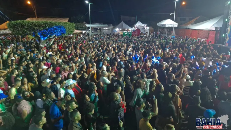 Lajedão em festa: Primeira noite do gado forte anima a cidade e segue com grande programação