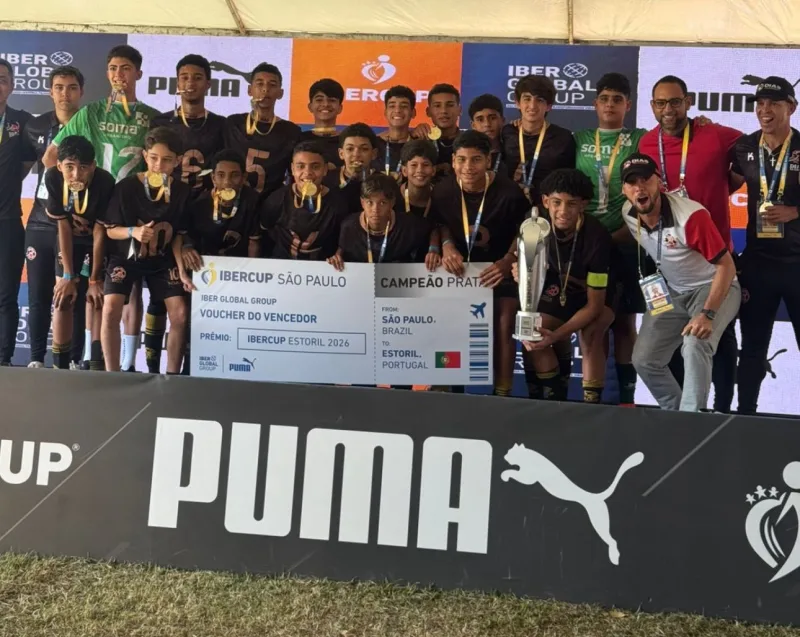 Equipes de Futebol Juvenil de Porto Seguro conquistam título internacional na IberCup 2025