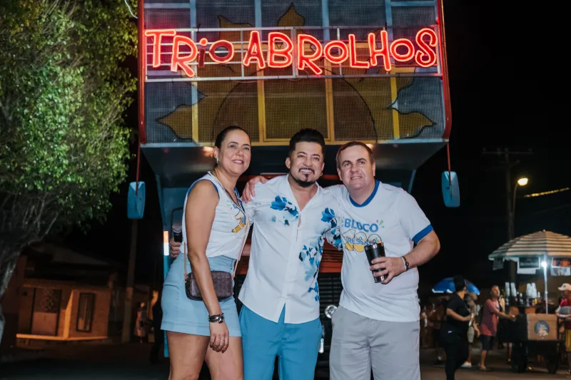 Festa dos 63 anos de Lajedão termina com show de Jarley Rosa e multidão nas ruas