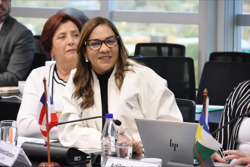 Roberta Santana reforça alerta contra o sarampo durante agenda em Brasília