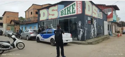 Tentativa de homicídio em loja de Medeiros Neto deixa empresário baleado