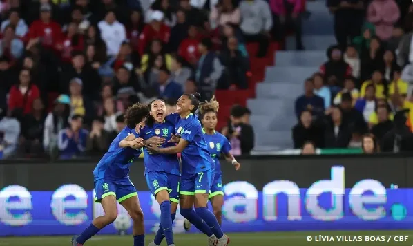 Em final emocionante, Brasil bate Colômbia e é campeão da Copa América